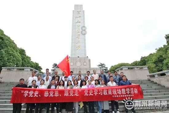 心疼!程晓玥女儿突发状况,紧急送医!澳洲之行竟成噩梦?